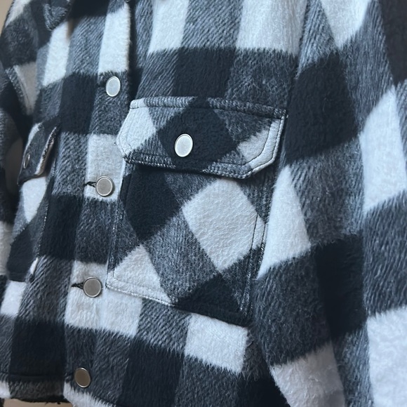 Zara Plaid Shacket - Picture 1 of 5